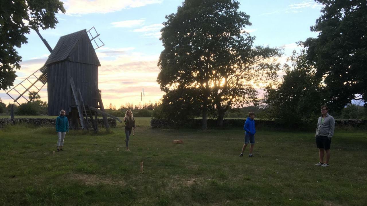 Rosenborgs Friluftspensionat Färjestaden Eksteriør billede